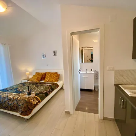 Villa Island ****